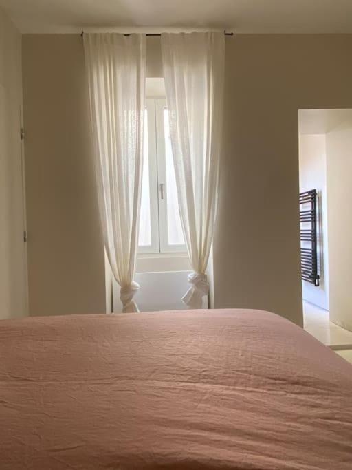 Welcoming, Lovely, Calm & Centrally Located Flat Dijon Exterior photo